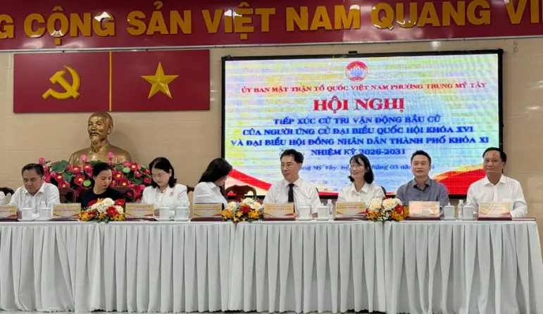 Các ứng cử viên đại biểu Quốc hội và ứng cử viên đại biểu Hội đồng nhân dân TPHCM đơn vị bầu cử số 10 tiếp xúc cử tri tại Phường Trung Mỹ Tây, TPHCM